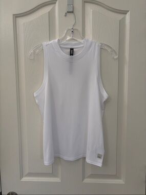 Vuori White Energy Tank Top Like New